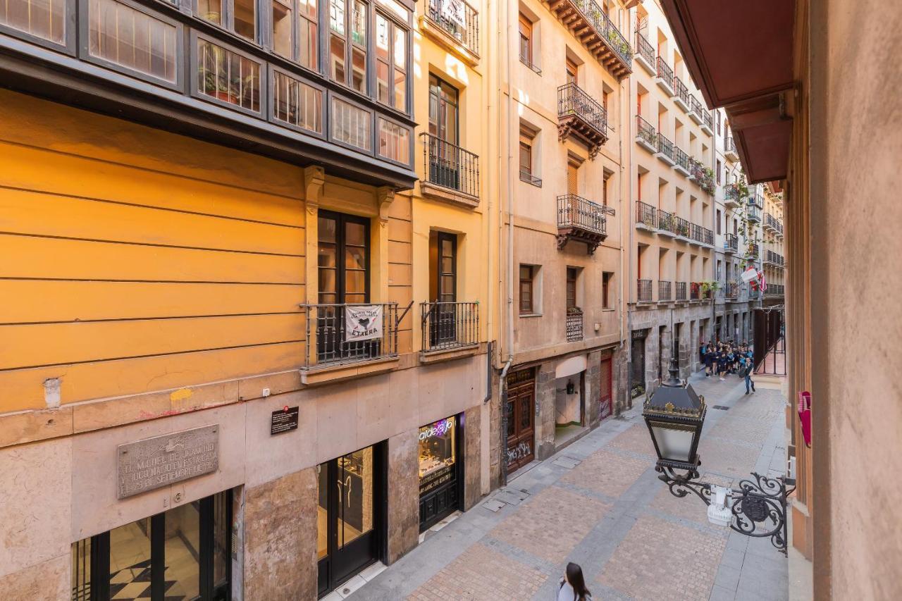 Apartamento Ronda Street In The Heart Of Old Town Bilbao Exterior foto
